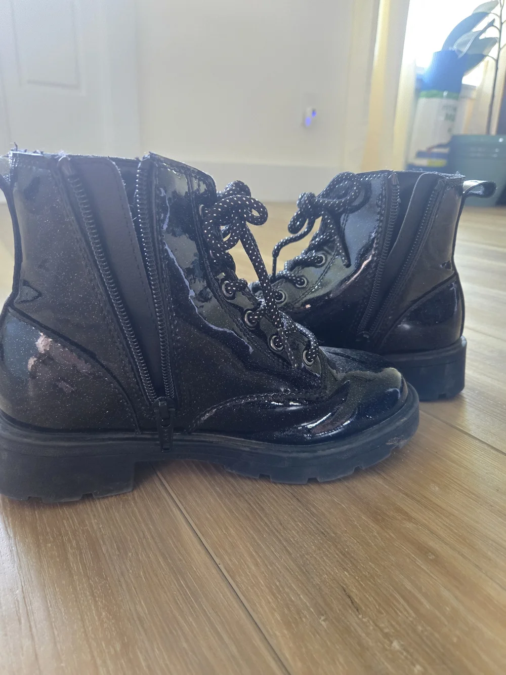 Old Navy Black Shiny Lace-Up Kids Combat Boots